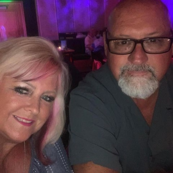 Meet your Posher, Sandra - Picture 1 of 1